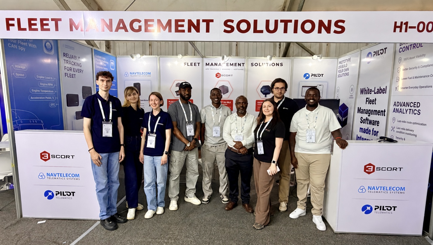 Equipo Navtelecom y socios en el stand de Fleet Management Solutions durante GITEX Kenya 2026