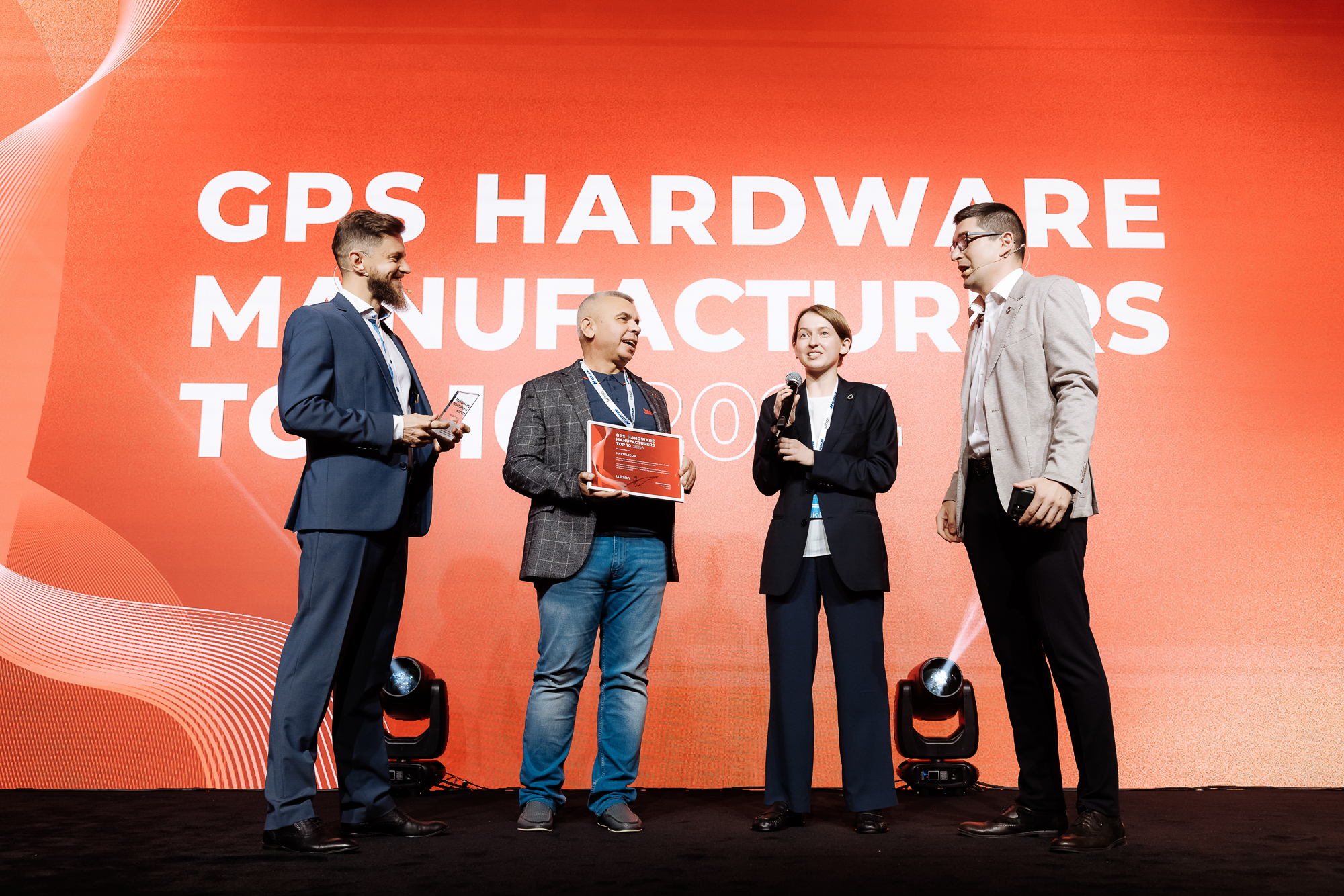 Navtelecom recibe un premio GPS Hardware Manufacturers TOP 10 en la conferencia de socios Gurtam 2024 en Dubái, EAU